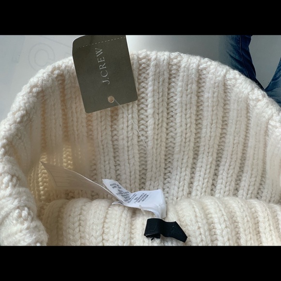 Ribbed beanie with faux-fur pom-pom - Picture 8 of 8